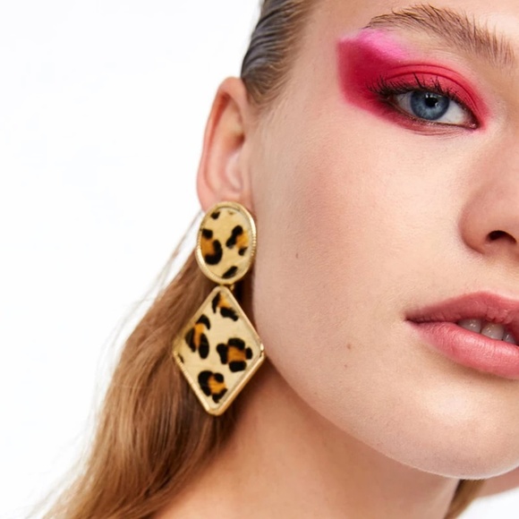 Animal Spots Print Dangle Drop Earrings - Picture 3 of 5